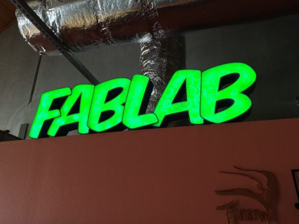 ENSEIGNE LUMINEUSE FABLAB, photo 3